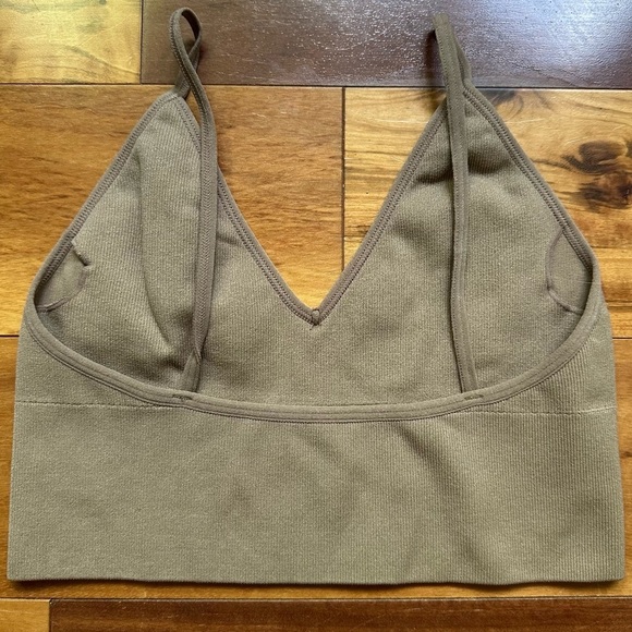 Aura Seamless Tank - Picture 2 of 5